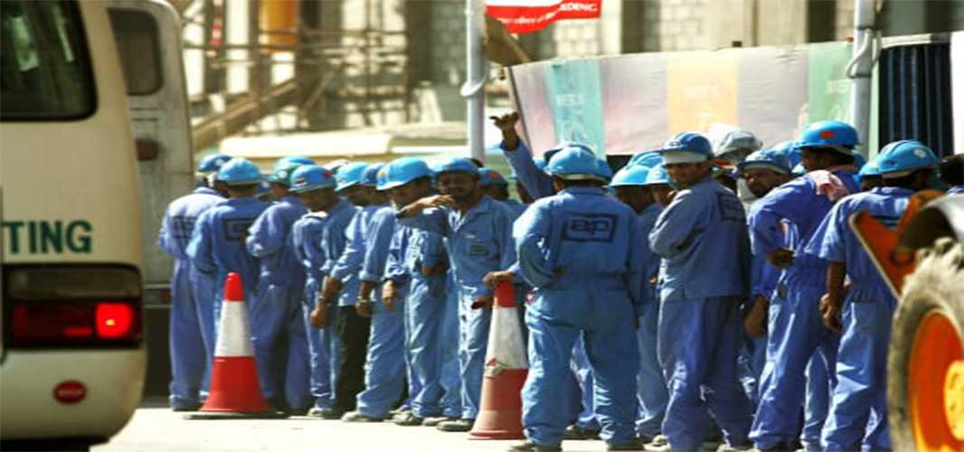 کارگران در عمان