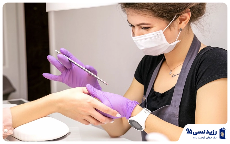 آشنایی با شرایط استخدام ناخن‌کار در عمان؛ درآمد، شرایط کاری و اقامت برای ایرانیان