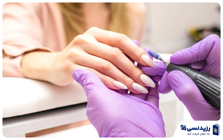 ناخن‌کار در عمان