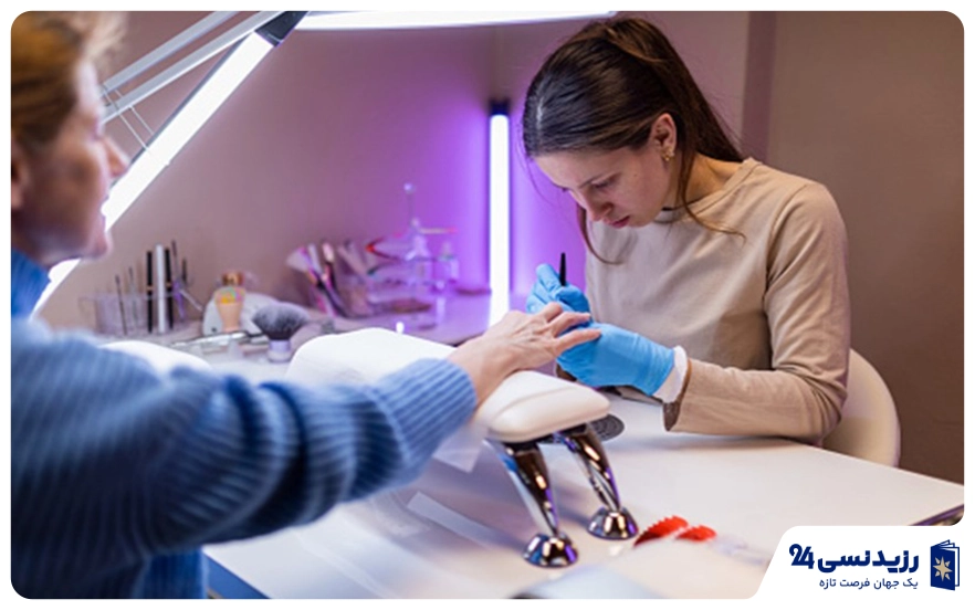 ناخن‌کار در عمان