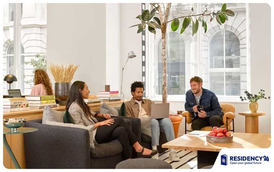 entrepreneurs brainstorming startup