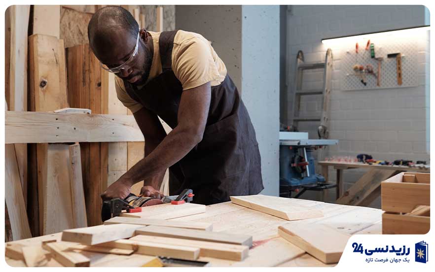 construction-company-job-interview-Dubai-carpenter.jpg