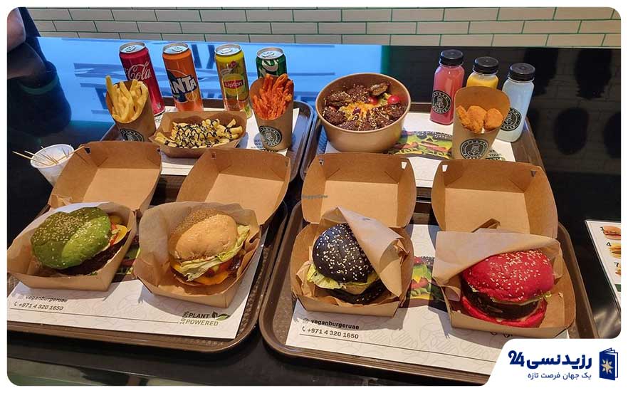 Dubai-mall-food-court-people-eating-burgers.jpg