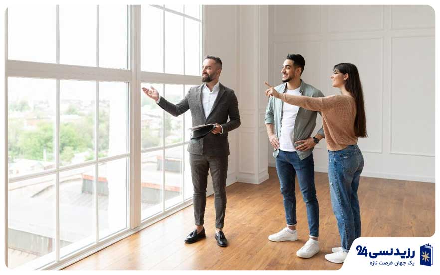 Dubai-real-estate-agent-showing-apartment.jpg