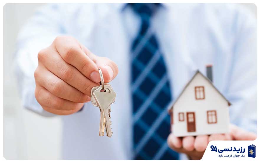 handing-over-house-keys-Dubai.jpg