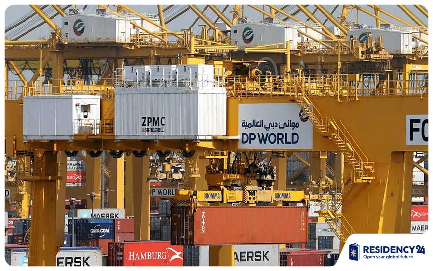 Jebel-Ali-Port-Dubai-import-export-containers.jpg