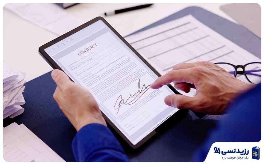 Dubai-rental-contract-signing-tenant-agent.jpg