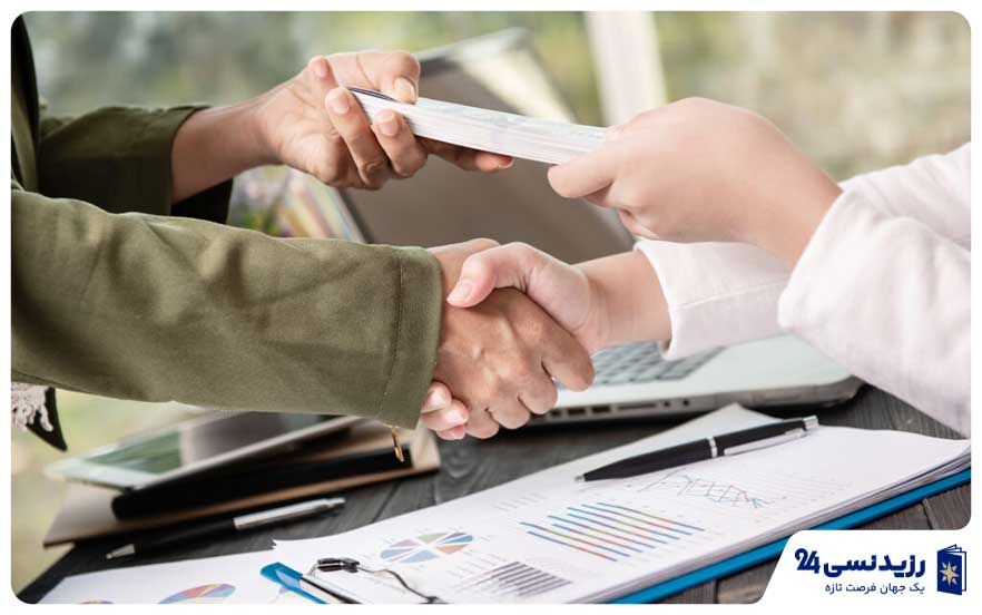 Dubai-property-closing-meeting.jpg