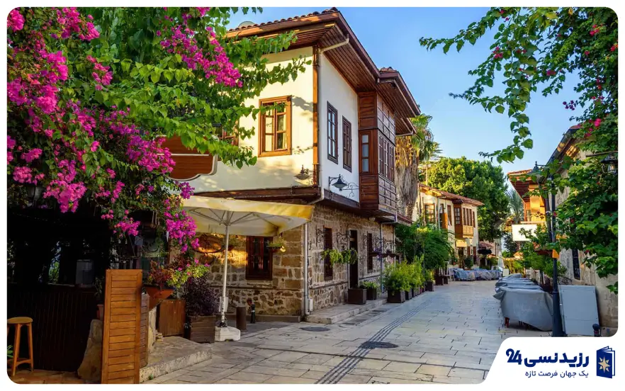 هزینه زندگی در ترکیه ۲۰۲۵ | بررسی مخارج ماهانه، اجاره، خوراک و حملونقل 6 هزینه زندگی در ترکیه